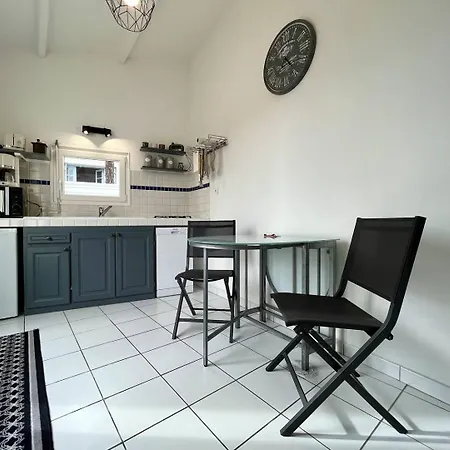 Maison 3 Pieces Oleron 4 Couchages Les Bains Lbo000-051 *